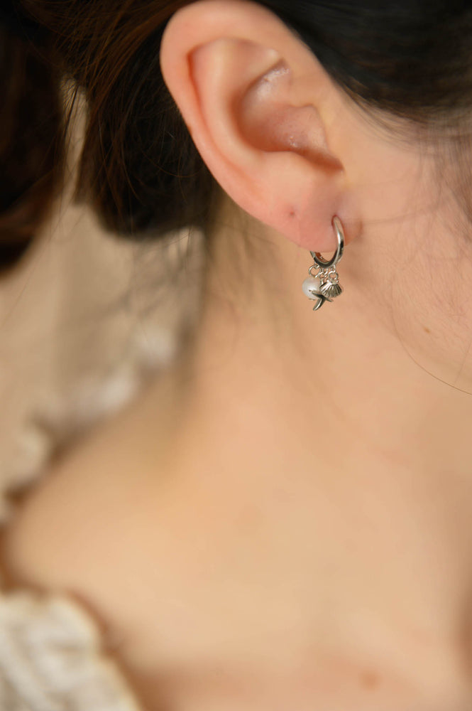 925 Sterling Silver - Carwyn Huggies in silver