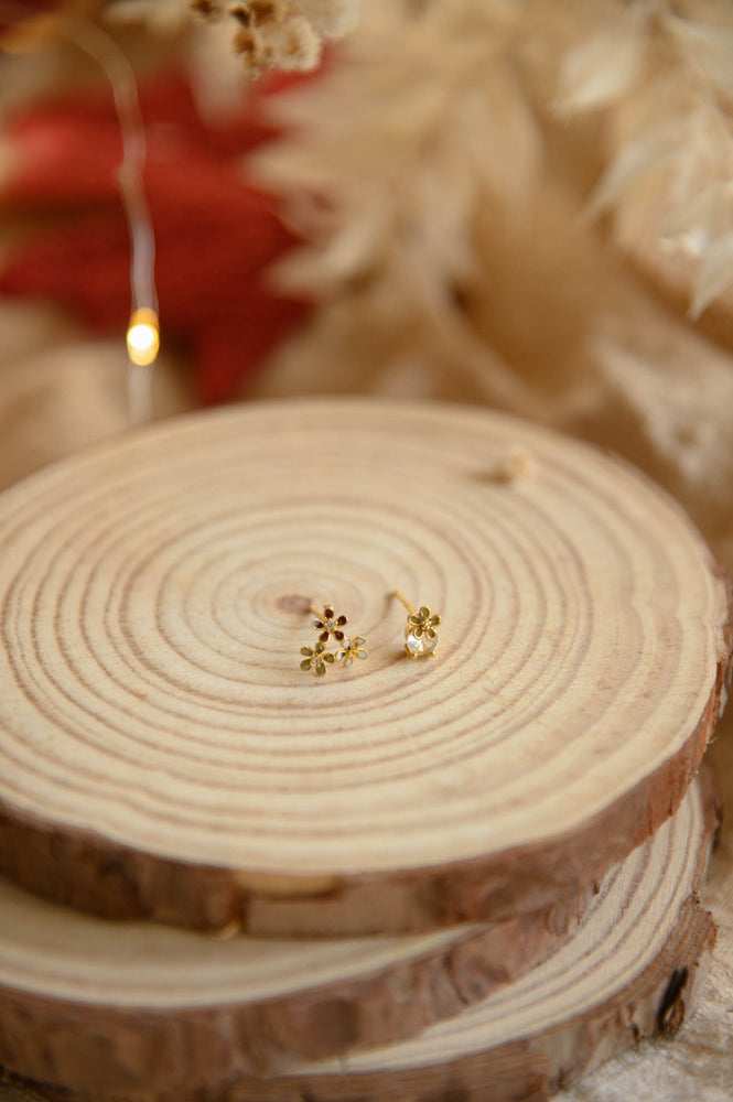 Ixora Studs