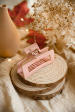 Boxy Claw Hair Clip in blush