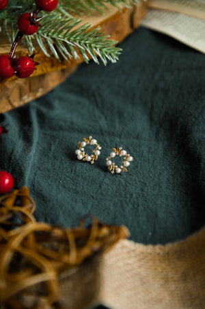 Serefine Studs in gold
