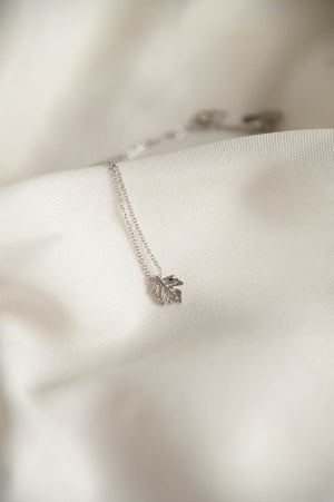 Holly Necklace