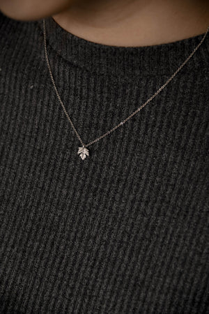 Holly Necklace