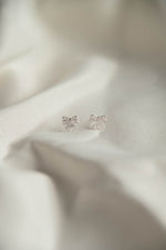 Carol Ribbon Studs in silver