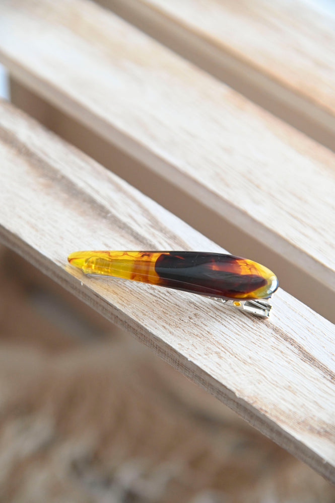 Sunniva Barrette in amber