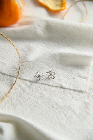 Posy Studs in silver