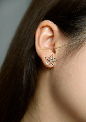 Posy Studs in silver