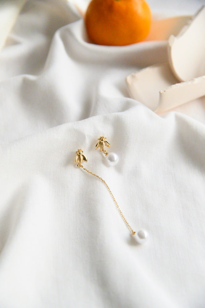 Aureli Bees Mismatched Earrings