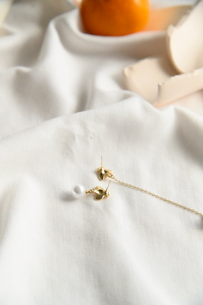 Aureli Bees Mismatched Earrings