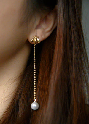 Aureli Bees Mismatched Earrings