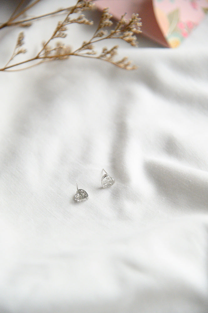 Brisa Love Studs