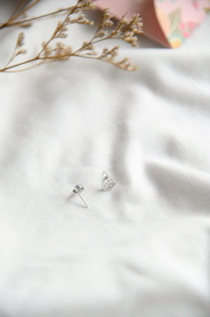 Brisa Love Studs