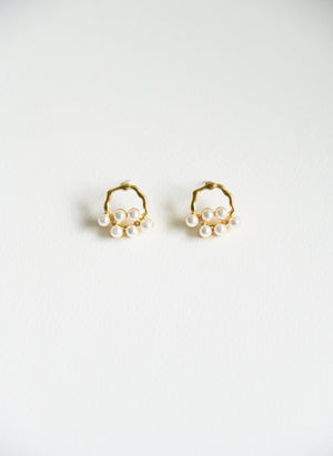 Phila Pearl Studs