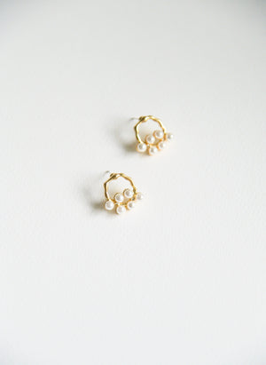 Phila Pearl Studs