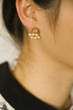 Phila Pearl Studs