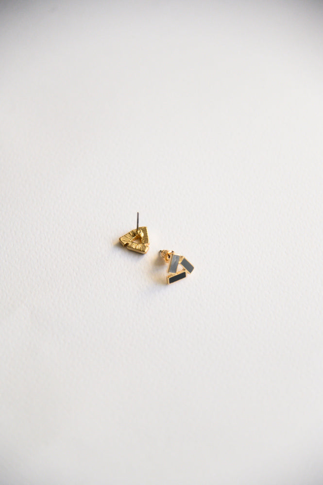 Eila Studs