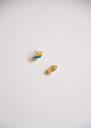 Harmony Studs in hue