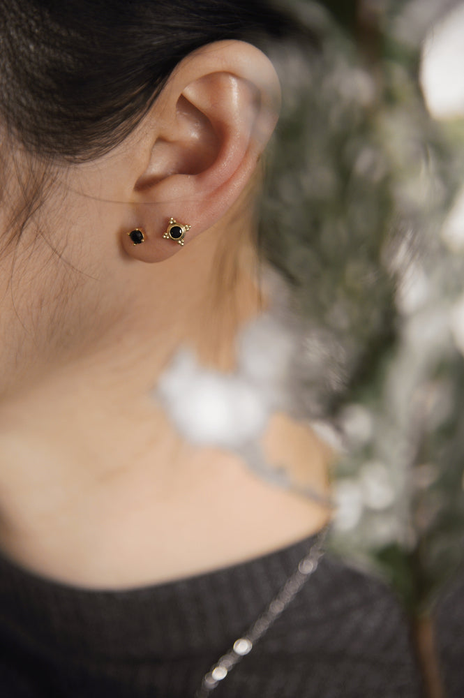 Black Beau Studs (5 studs set)