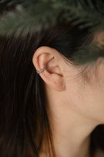 Tinsel Earcuff in silver