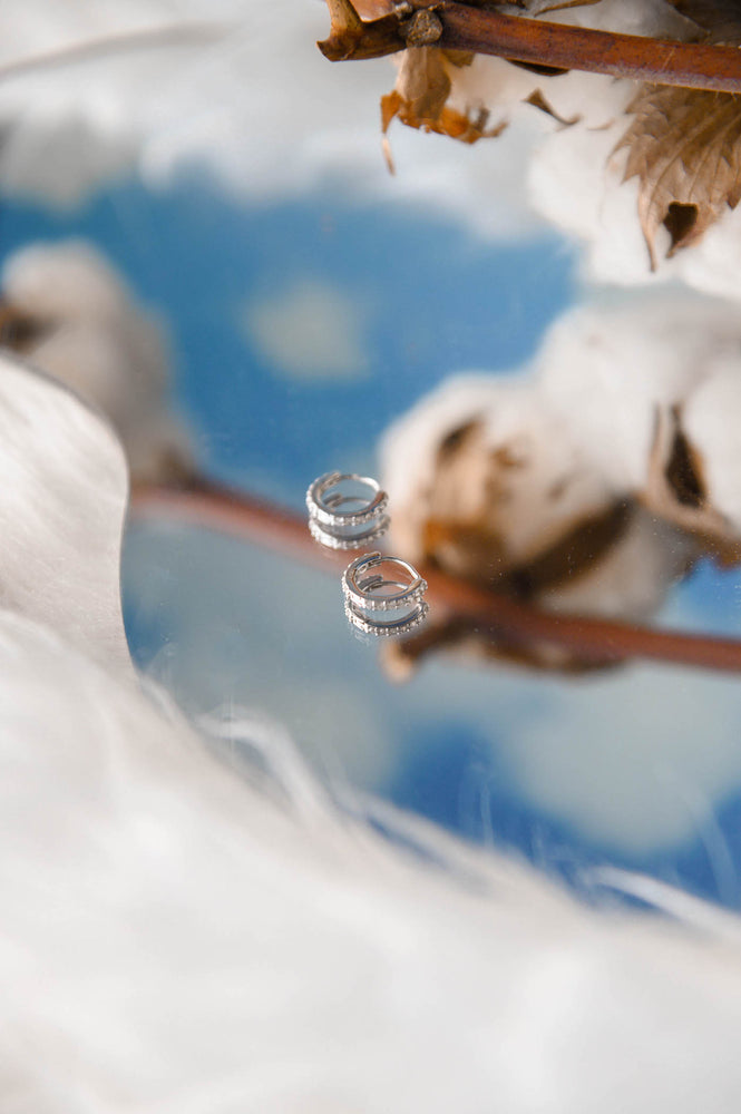 925 Sterling Silver - Coro Huggies in silver