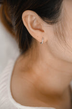 925 Sterling Silver - Coro Huggies in silver