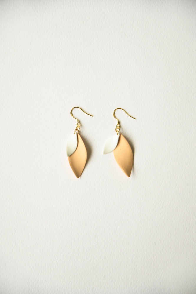 Caro Earrings in peach